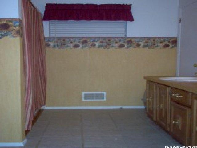 1140 W 200 N, Clearfield, UT 84015 — photo 2