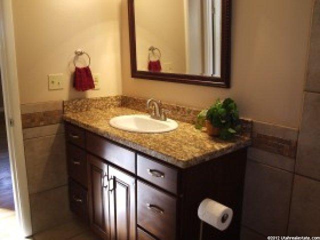 4237 S 1500 E, Holladay, UT 84124 — photo 8