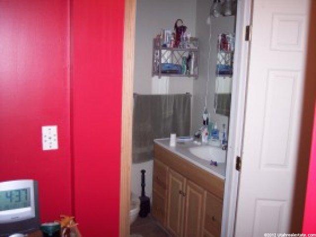 240 N 300 E, Clearfield, UT 84015 — photo 4