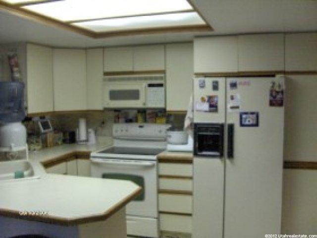 8993 Ida Ln, Sandy, UT 84093 — photo 4