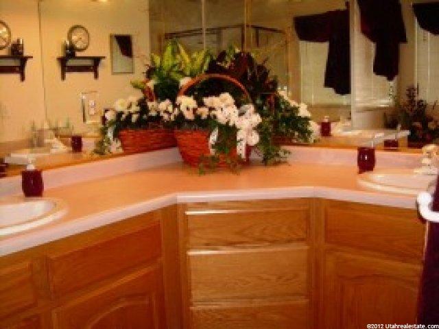 269 E Day Meadow Dr, Draper, UT 84020 — photo 3