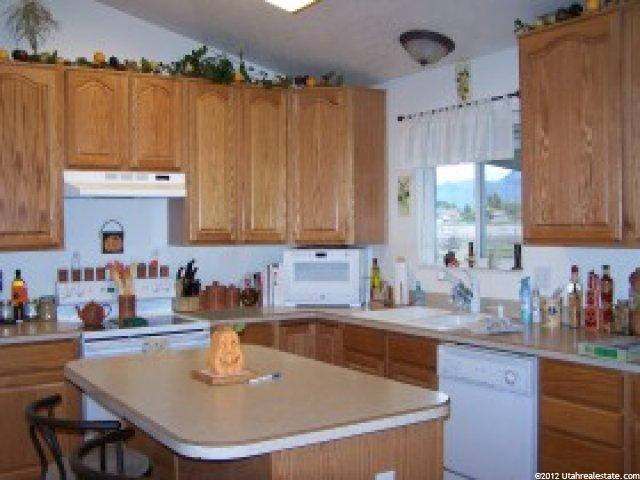 4986 S Vista Dr, Roy, UT 84067 — photo 4