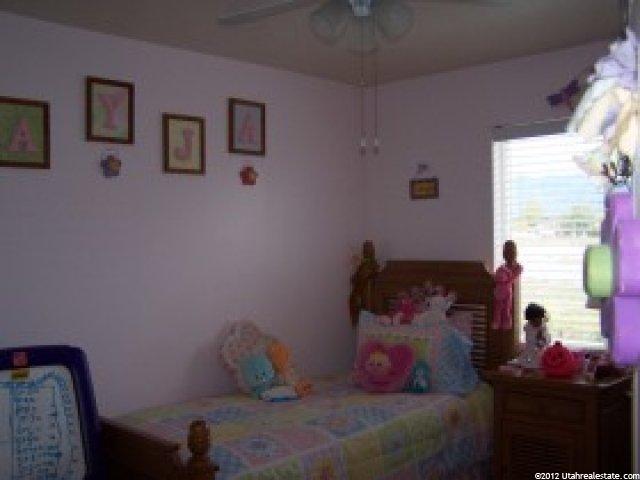 4986 S Vista Dr, Roy, UT 84067 — photo 10