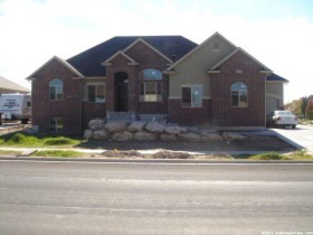 885 W 2400 S, Syracuse, UT 84075 — photo 2
