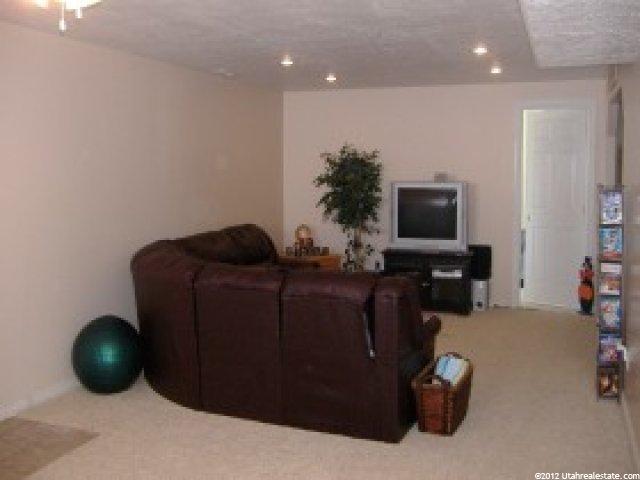 5932 S 4300 W, Roy, UT 84067 — photo 9