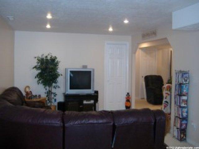 5932 S 4300 W, Roy, UT 84067 — photo 10