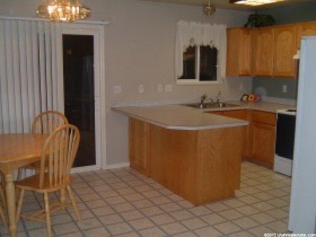 807 W 1580 N, Clinton, UT 84015 — photo 11