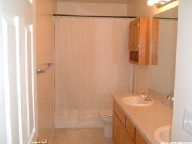 807 W 1580 N, Clinton, UT 84015 — photo 9