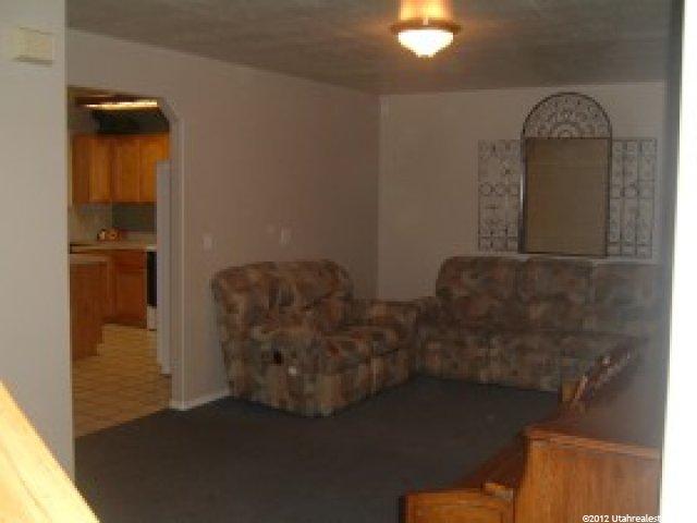 807 W 1580 N, Clinton, UT 84015 — photo 10