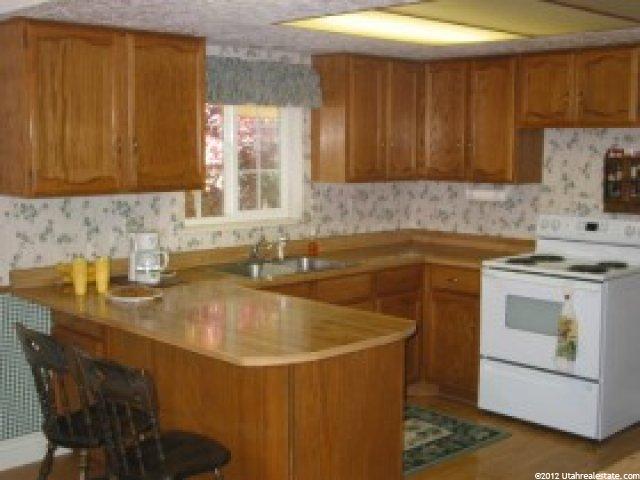 266 E 2520 N, North Logan, UT 84341 — photo 4