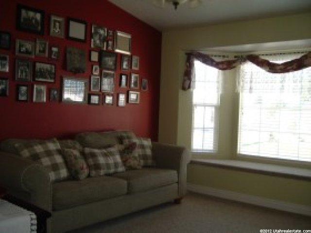 1392 N 870 W, Clinton, UT 84015 — photo 4