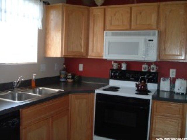 1392 N 870 W, Clinton, UT 84015 — photo 5