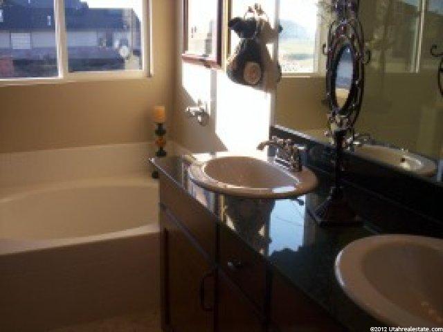 1451 Primrose Ln, Syracuse, UT 84075 — photo 7