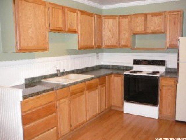91 E Center St, Centerville, UT 84014 — photo 2