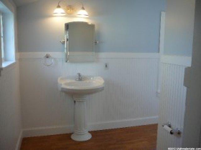 91 E Center St, Centerville, UT 84014 — photo 4