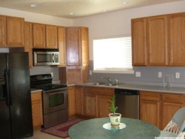 391 E 100 N, Vernal, UT 84078 — photo 3