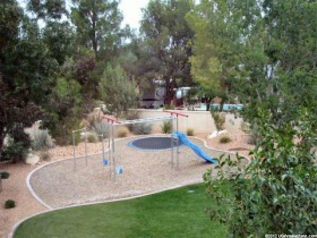 558 Los Alamitos Dr, Bloomington, UT 84790 — photo 7
