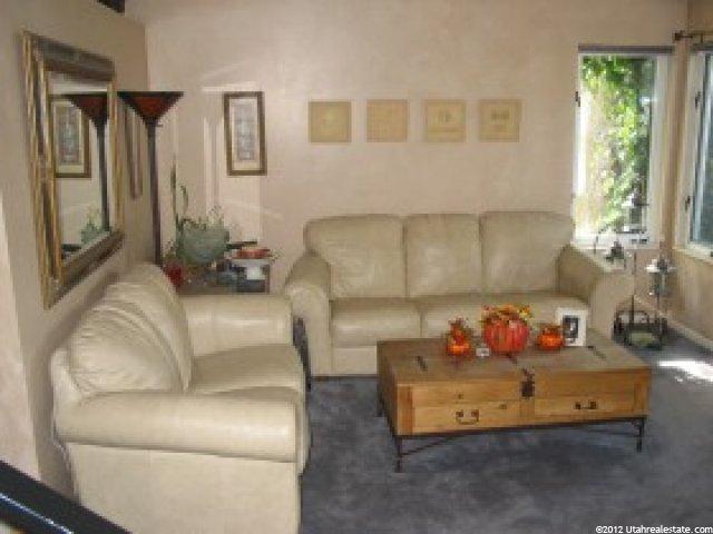828 Meadow View Dr, Ogden, UT 84404 — photo 3