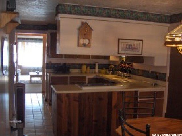 340 E 1000 N, Harrisville, UT 84404 — photo 4