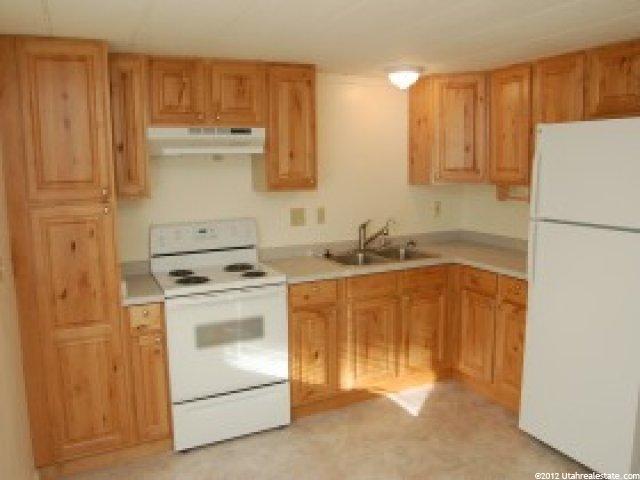 161 Park St, Grantsville, UT 84029 — photo 2