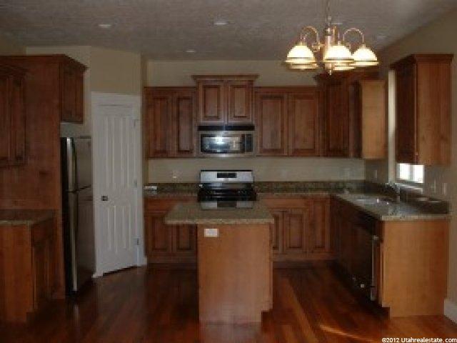 1422 E Eagle Cliff Ct, Sandy, UT 84092 — photo 2