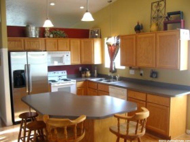 146 S 1125 W, Layton, UT 84041 — photo 2