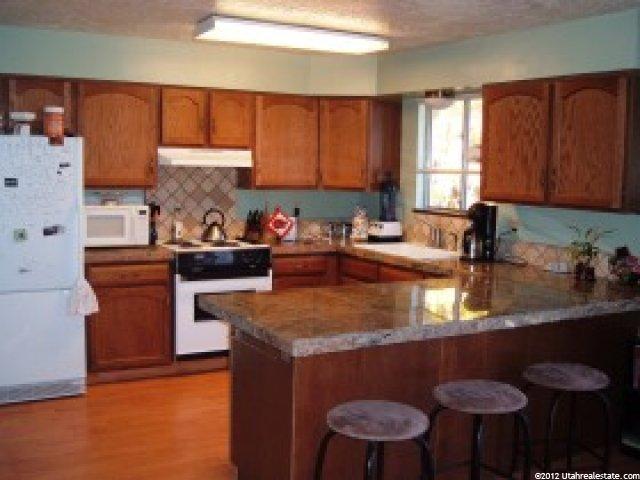 496 W Creek View Rd N, Centerville, UT 84014 — photo 2