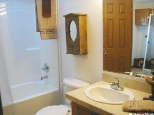 434 W 2000 S #3, Vernal, UT 84078 — photo 2