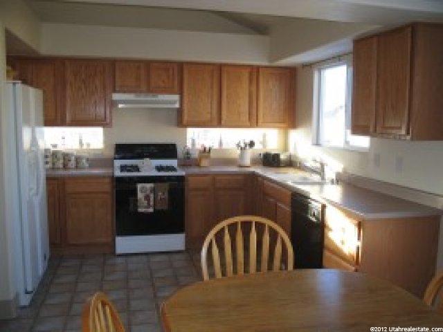 397 E 740 N, Tooele, UT 84074 — photo 8