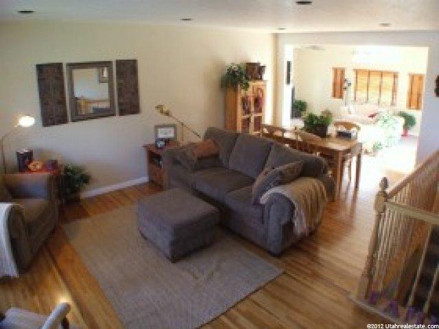 3965 S 3210 E, Holladay, UT 84124 — photo 2