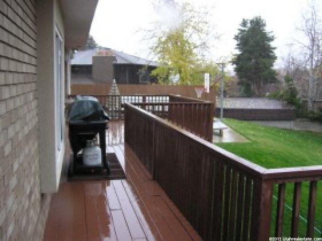 8723 Acorn Ln, Sandy, UT 84093 — photo 10