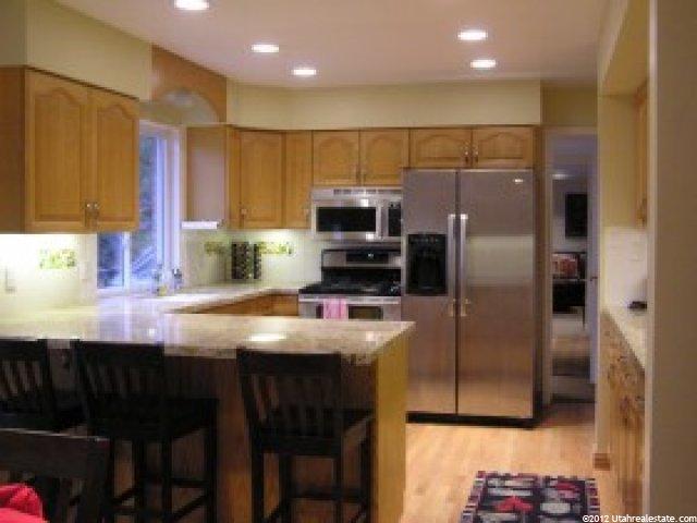 8723 Acorn Ln, Sandy, UT 84093 — photo 2
