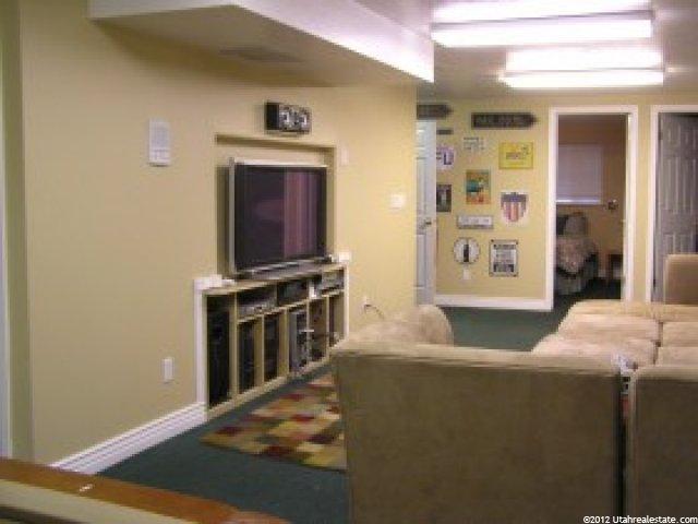 8723 Acorn Ln, Sandy, UT 84093 — photo 9