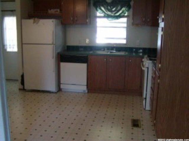 7226 S Whitecrest Way E, Midvale, UT 84047 — photo 3