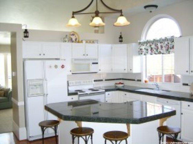 10819 S Blossom Tree Ln E, Sandy, UT 84070 — photo 4