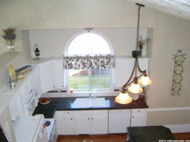10819 S Blossom Tree Ln E, Sandy, UT 84070 — photo 6