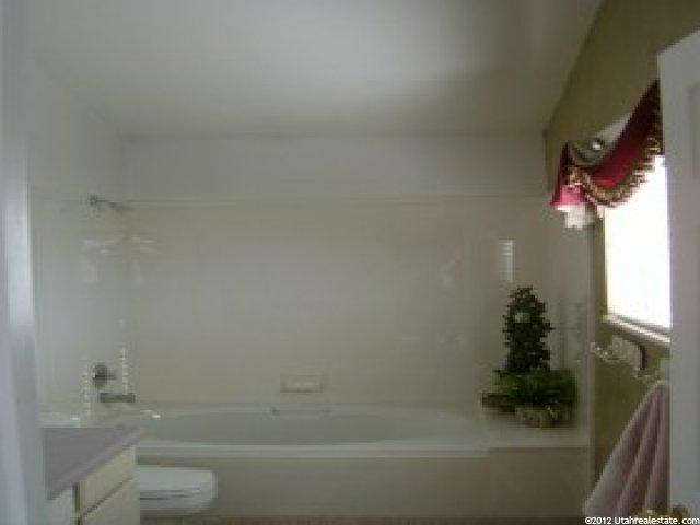 10819 S Blossom Tree Ln E, Sandy, UT 84070 — photo 9