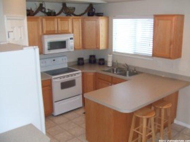 1697 N 2475 W, Clinton, UT 84015 — photo 3