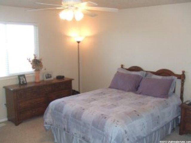 1697 N 2475 W, Clinton, UT 84015 — photo 4