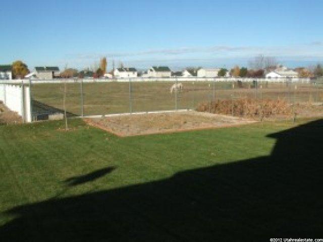 1697 N 2475 W, Clinton, UT 84015 — photo 10
