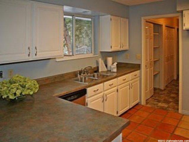 25 Matterhorn Dr, Summit County, UT 84098 — photo 2