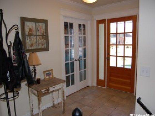 453 W Ariane Way N, Centerville, UT 84014 — photo 2