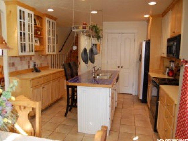 453 W Ariane Way N, Centerville, UT 84014 — photo 3