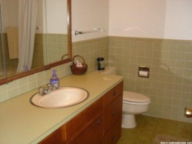 867 W 300 N, Vernal, UT 84078 — photo 4