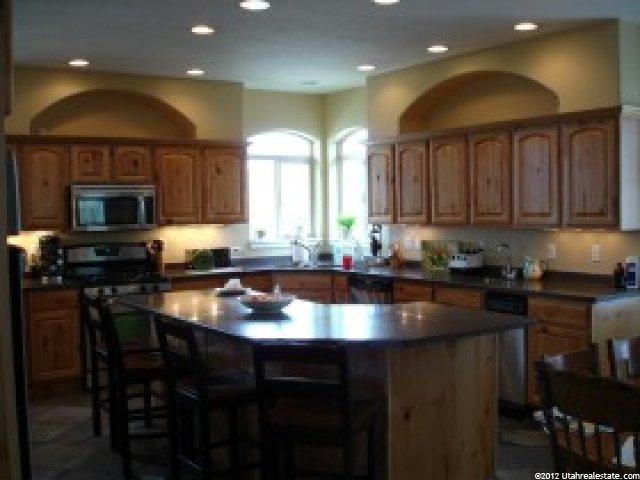 3975 Monarch Dr, Bountiful, UT 84010 — photo 2
