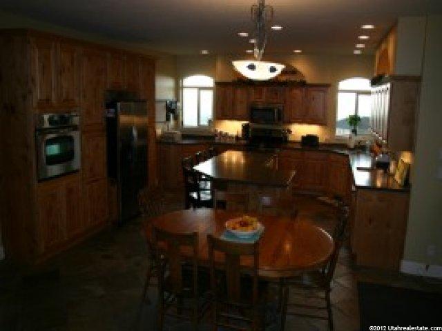 3975 Monarch Dr, Bountiful, UT 84010 — photo 3