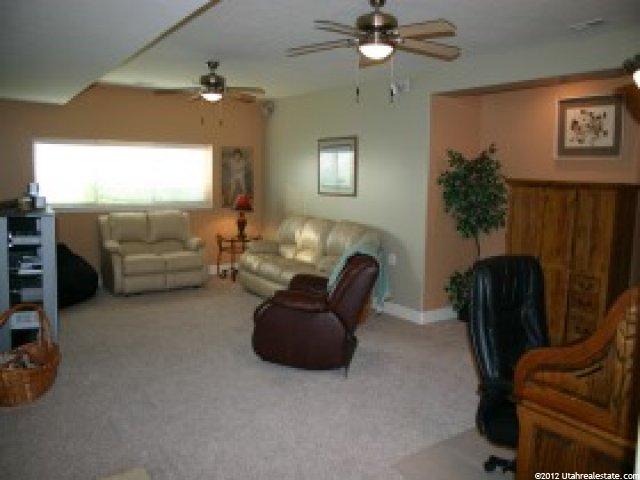 3975 Monarch Dr, Bountiful, UT 84010 — photo 9