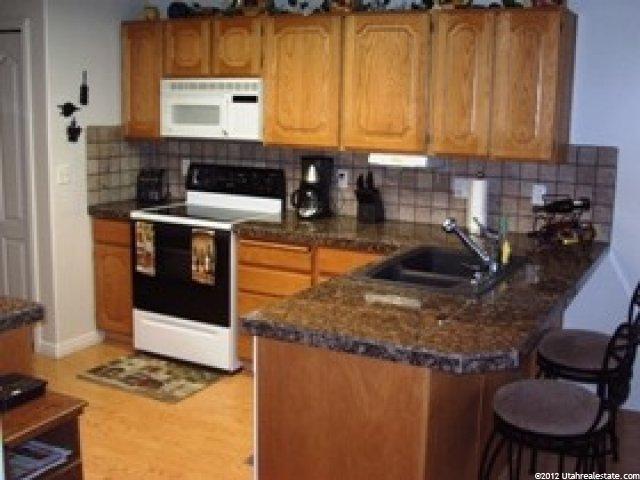 566 W 2275 N, Layton, UT 84041 — photo 3