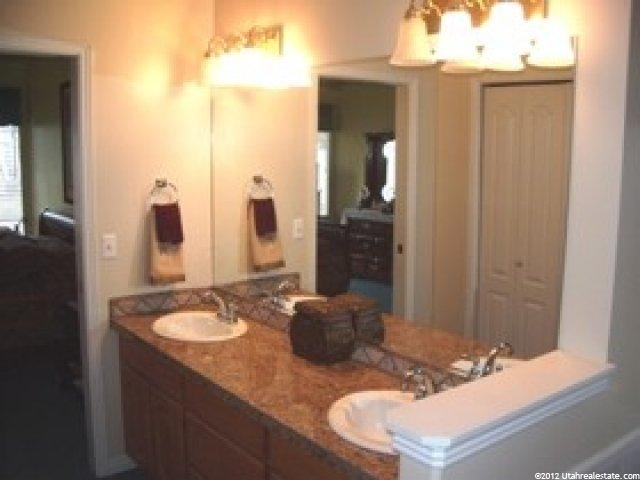 566 W 2275 N, Layton, UT 84041 — photo 6
