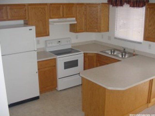 963 N 525 W, Clinton, UT 84015 — photo 3